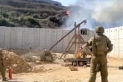 【動画】イスラエル軍、レバノン国境に古代兵器の投石機を投入。