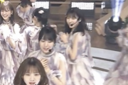 【gifあり】『最後のTight Hug』曲披露中に山下美月と早川聖来が激突wwwwww【乃木坂46】