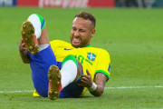 【ブラジル代表】悲鳴を上げる“ブラジルの至宝”ネイマールの右足がゆがむ瞬間 次戦出場なるか
