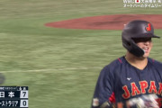 【WBC】日本の4番・村上宗隆が今大会2本目のヒット！笑顔でベンチに戻る