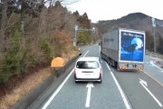 プロ意識ゼロ！危険運転・煽り運転・信号無視を繰り返す迷惑運転トラックを大追跡
