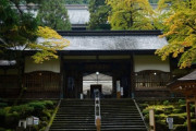 【日本一修行が厳しい（笑）】曹洞宗大本山永平寺のクソ坊主　煩悩の塊すぎて寺に合宿中の女子高生２０人を襲う