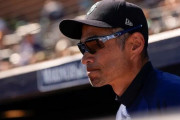 引退後のイチロー　試合前に選手と練習、試合中は練習、シーズンオフは練習しながら高校野球指導