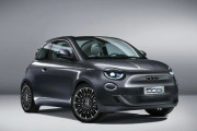 フィアット、初のEV新型「500」世界初公開。航続距離320km