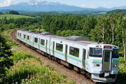 誤算でパンク寸前？なぜ新千歳空港駅は列車を増やせないのか