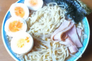 【画像】わいニート、ラーメン?を作るっ！