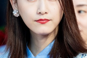 【朗報】松井玲奈さん（29）、まだデカ尻だった