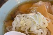 【画像】ラーメン、ライス(細切れチャーシュー)