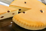 チーズケーキにレーズンを入れるメリットが皆無なのに入れるやつがいる現実について