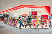 【話題】「Nintendo TOKYO」がとうとうオープン！！『ゼルダ』の温感マグカップや『スプラ』のメッセンジャーバッグなどがかなり人気のもよう！！