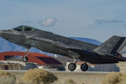 F-35Block4実用化に向けたマイルストーン、TR3搭載の試験機が初飛行