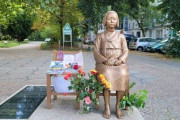 【慰安婦像】ドイツ行政「強制撤去はしない、自分たちの手で片付けろ。しなければ過料を科していく」韓国団体「クソが！岸田ァァ！！」