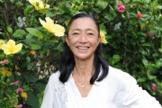高樹沙耶さん(57)の現在…なんと2年前に再婚していた！夫との2ショット！