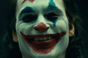 【朗報】DC映画「ジョーカー」、映画史を塗り替えてしまう
