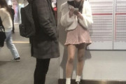 【画像】細身の綺麗な女の子、駅でナンパされまくる