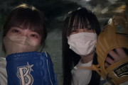 【日向坂46】夜の公園でキャッチボールする女子2人