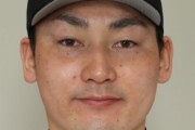 丸佳浩(30) MVP2回 ベストナイン5回 ゴールデングラブ7回←地味にレジェンドに片足突っ込んでるよな