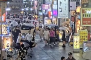 実録拉致。歌舞伎町のド真ん中で撮影された拉致事件の映像がこちら。