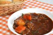 ビーフシチューはご飯にかけていいよな……？