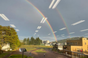 日本全国で二重の虹が出たと、報告が多数ありトレンド入り