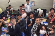 【悲報】チー牛「カード大会で女の子が負けて帰っちゃった。手加減しようよ！」 女「あの…」