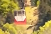 【動画】 イタリアのロープウェイで14人死亡、事故の瞬間を捉えた映像が公開される