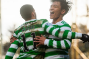 旗手が絶妙アシスト＆前田が今季2得点目！…首位セルティック、上位対決で4発快勝
