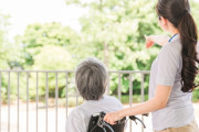 介護施設で働いとるけど質問ある？【夜勤・給料】