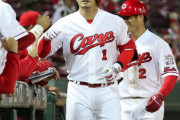 カープ鈴木誠也、21号2ランホームラン！弾丸ライナーでヤクルト歳内をKO！！