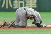 阪神・中野拓夢、右脇腹へのけん制球直撃に「跡はついてますけど。大丈夫です」