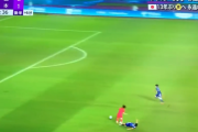 【動画】日本代表さん…韓国に見せたこの闘志溢れるプレーが暴力プレーと話題ぶ・・・