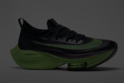 ナイキの最新作“アルファフライNEXT%”、日本での解禁レースは東京？熊日？