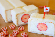 海外「卵白消費！角形で作る苺入りケーキ」四角い日の丸ロールケーキの作り方