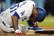 【悲報】ドジャース痛手、死球交代の4番・T・ヘルナンデスが戦線離脱へ…ロバーツ監督がIL入り示唆「足を動かすのもやっとだった」