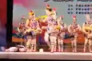 【動画】 ダンス中に突然倒れ死亡、他のメンバーはまたいで踊り続ける ＝ 中国
