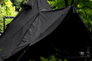 「待望の再販開始！完売したTC素材のブラックワンポールテントがAmazonで手に入る」