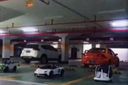 マンションの駐車場3マスに駐車された「おもちゃの車」3台…片付けたら巨額の罰金＝韓国の反応