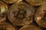 【大爆笑】ビットコインに手を出してしまった新NISA民、逝くｗｗｗｗｗ