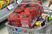 「ラーメン、値段上がっても買うしか…」加工食品の物価高で質素になった韓国の食卓 [6/22]