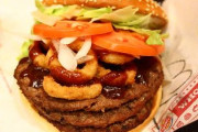 女から「バーキン買って❤」って言われたからバーガーキング両手いっぱいに買って帰ったんだけど俺が悪いの？