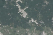 中国・六藍ダム決壊前後の上空写真が衝撃的と話題  [7/13]
