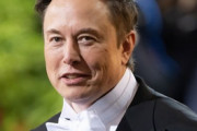 イーロン・マスクがApple本社に殴り込み　ティム・クック「TwitterをApp Storeから削除するつもりはない」