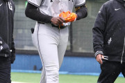 【巨人】ティマが負傷交代　試合後は左太もも裏をアイシング…２軍ＤｅＮＡ戦