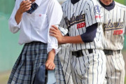 【画像】負けて号泣する野球部の女子マネージャーwwwww