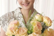 【芸能】佐々木希、“花初心者”へ花を飾る楽しさ紹介「朝起きたときに花があると、今日も一日頑張れる」  [湛然★]