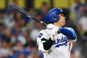 【海外の反応】大谷翔平が決勝15号バックスクリーンHR【MLB】
