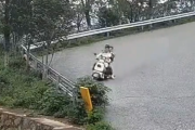 【動画】バイク女子が四人乗りした結果ｗｗｗｗｗｗｗｗ