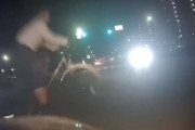 住之江でノールック横断の女子高生をはねてしまったバイクの車載映像。