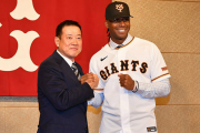 巨人新助っ人「虎が一番好き」　会見でまさかの“愛称”熱望「タイガーも悪くない」