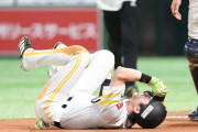 ソフトバンク周東佑京が途中交代　直球が右ひざ付近に直撃しもん絶